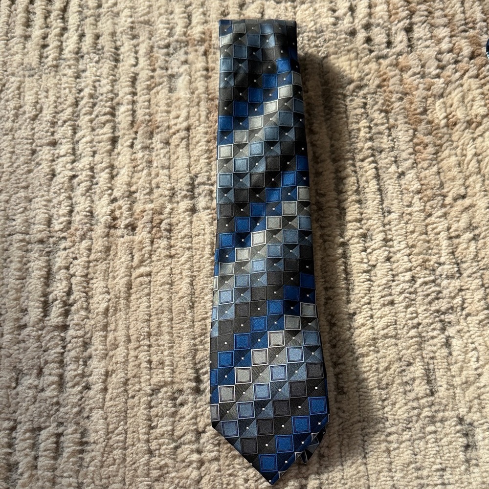 Sophisticated Geometric Blue and Gray Tie